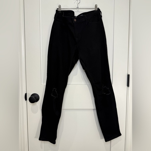 Hollister Women’s Mid Rise Super Skinny Stretch Black Ripped Jeans Size 15R - Picture 1 of 4